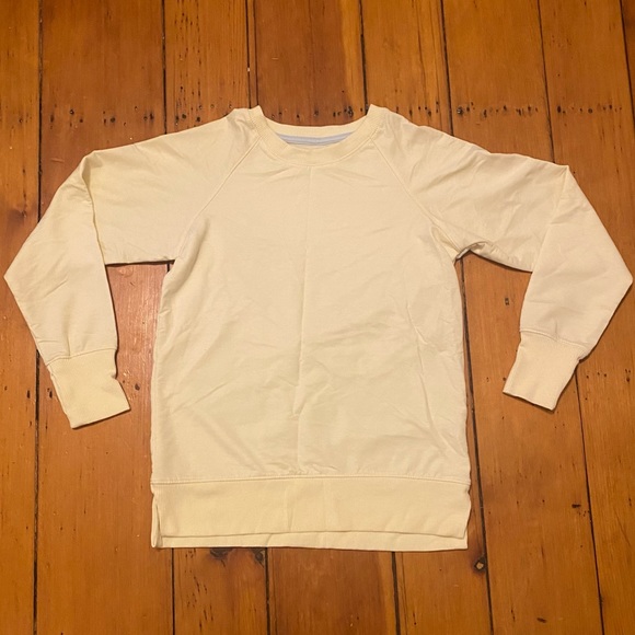 Olivia Parker Plush Fleece Crew Neck Sweatshirt
Size M - Picture 1 of 4